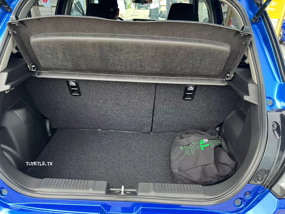 Cốp của Suzuki Swift 2025 có thể tích 265 lít Cốp của Suzuki Swift 2025 có thể tích 265 lít