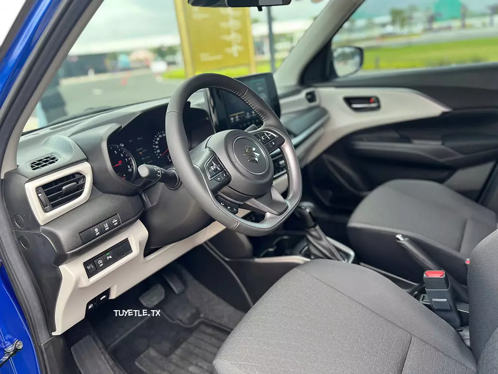 Suzuki Swift 2025 vẫn dùng phanh tay chỉnh cơ Suzuki Swift 2025 vẫn dùng phanh tay chỉnh cơ