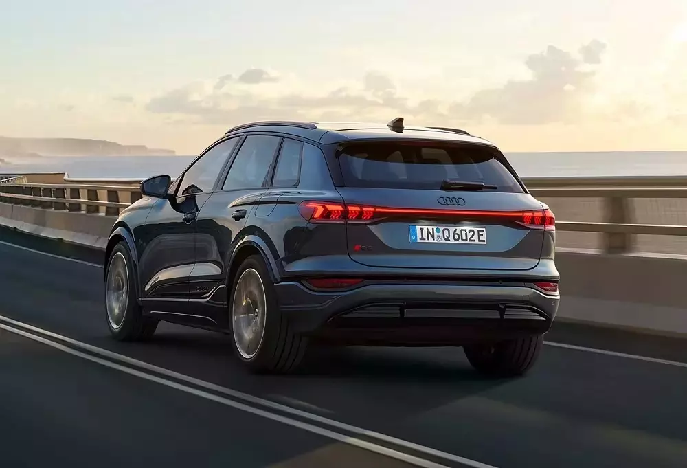 Audi Q6 e-tron sở hữu công nghệ đèn kỹ thuật số chủ động Audi Q6 e-tron sở hữu công nghệ đèn kỹ thuật số chủ động
