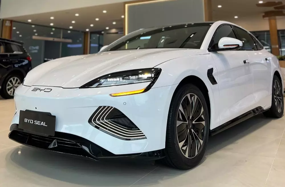 BYD Seal là sedan hạng trung BYD Seal là sedan hạng trung