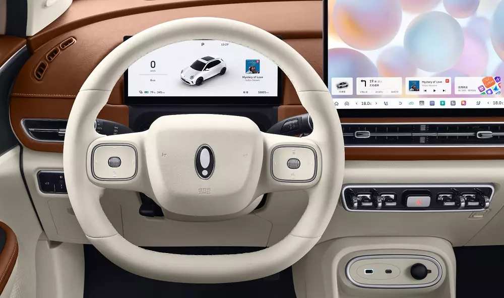 Vô lăng của Ora Good Cat 2025 có thiết kế đơn giản hơn Vô lăng của Ora Good Cat 2025 có thiết kế đơn giản hơn