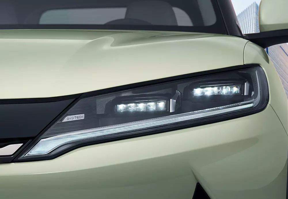 Cận cảnh đèn pha LED của BYD Atto 2 Cận cảnh đèn pha LED của BYD Atto 2