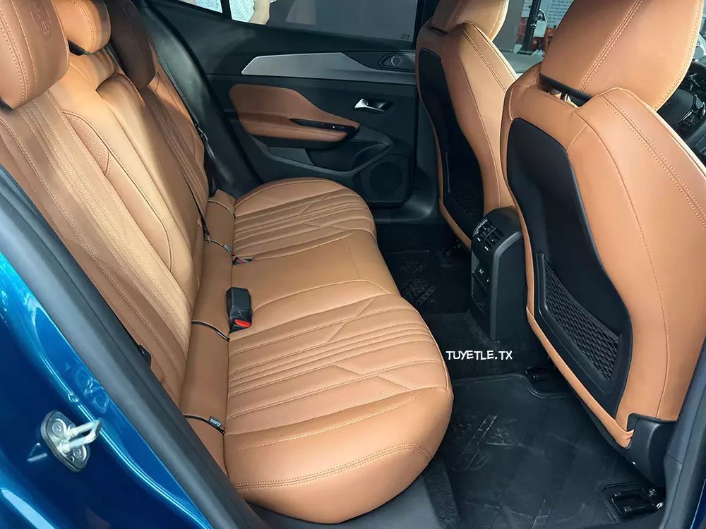 Peugeot 408 Legend Edition Rear Seat