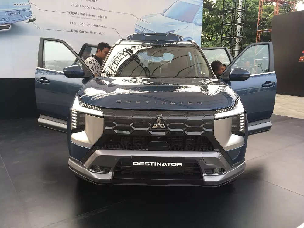 Mitsubishi Destinator dùng động cơ tăng áp 1.5L. Mitsubishi Destinator dùng động cơ tăng áp 1.5L.