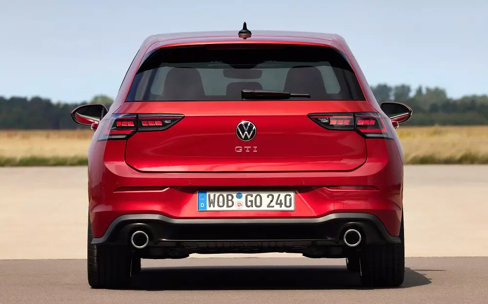 Volkswagen Golf nhìn từ phía sau Volkswagen Golf nhìn từ phía sau