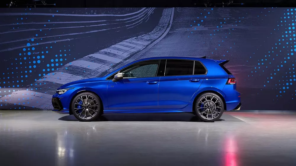 Volkswagen Golf R Performance là đối thủ đáng gờm của Honda Civic Type R Volkswagen Golf R Performance là đối thủ đáng gờm của Honda Civic Type R