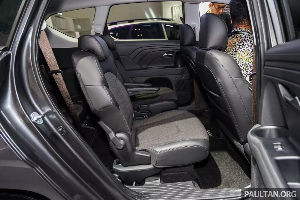 2 ghế thương gia ở hàng ghế giữa của Hyundai Stargazer 2026 2 ghế thương gia ở hàng ghế giữa của Hyundai Stargazer 2026