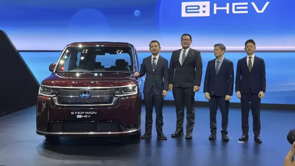 Xe MPV trần cao, mái thoáng của Honda được bán tại Đông Nam Á Xe MPV trần cao, mái thoáng của Honda được bán tại Đông Nam Á