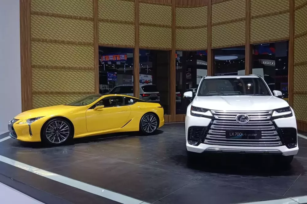 Chuyên cơ mặt đất Lexus LX 700h trình làng tại Đông Nam Á, dễ bán ở Việt Nam Chuyên cơ mặt đất Lexus LX 700h trình làng tại Đông Nam Á, dễ bán ở Việt Nam