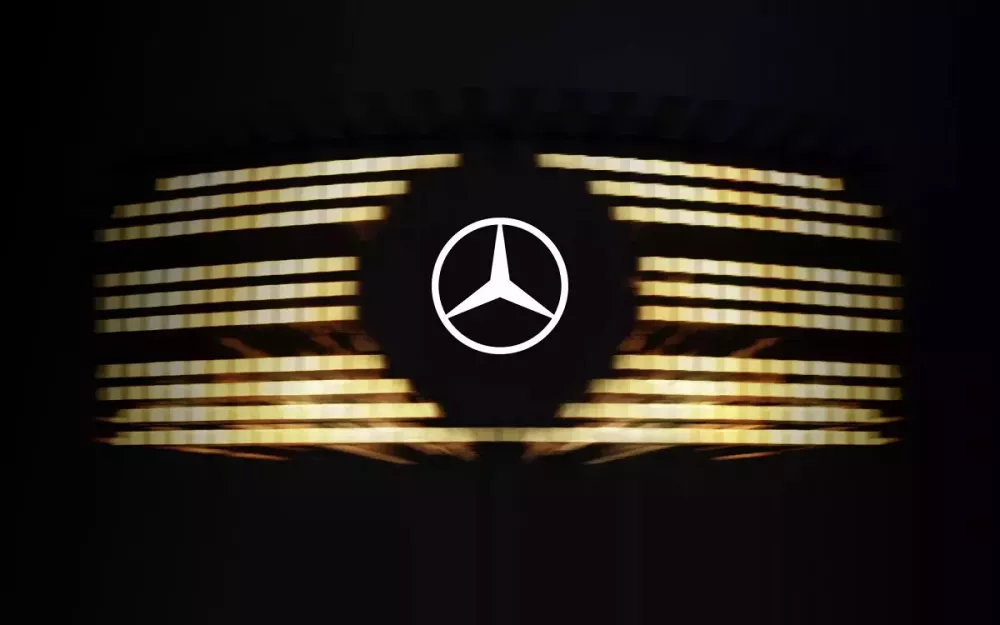 Hình ảnh úp mở của Mercedes-Benz GLC EQ do hãng tung ra Hình ảnh úp mở của Mercedes-Benz GLC EQ do hãng tung ra