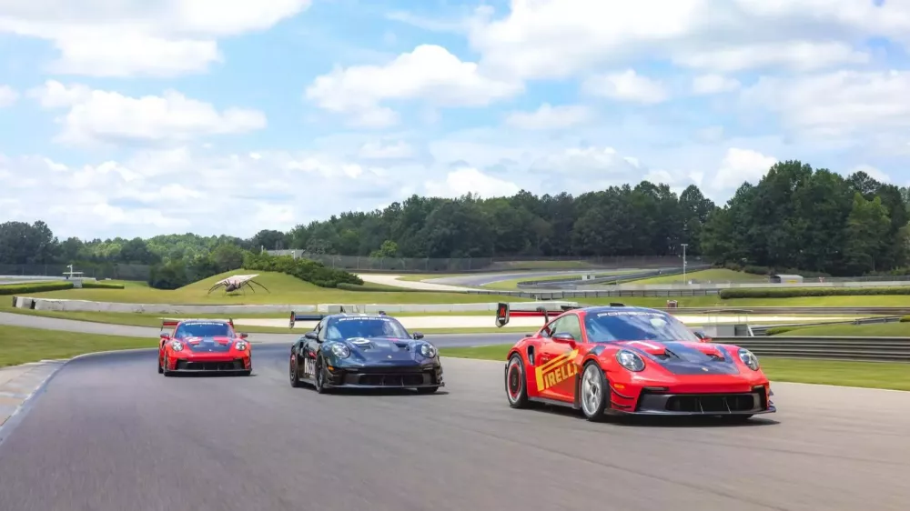Porsche 911 GT3 RS Manthey on the race track