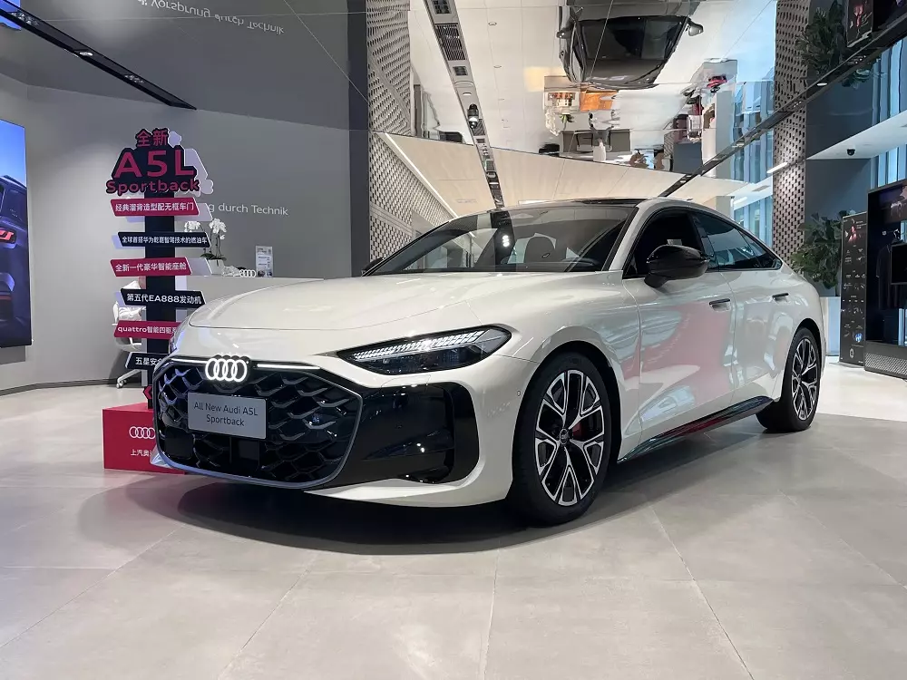 Audi A5L Sportback có giá chưa đến 1 tỷ đồng tại Trung Quốc Audi A5L Sportback có giá chưa đến 1 tỷ đồng tại Trung Quốc