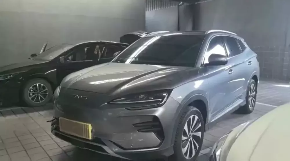 Chiếc BYD Sealion 6 vẫn còn nguyên vẹn sau vụ việc Chiếc BYD Sealion 6 vẫn còn nguyên vẹn sau vụ việc
