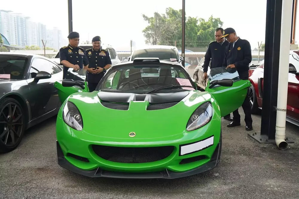 Lotus Elise màu xanh lá Lotus Elise màu xanh lá