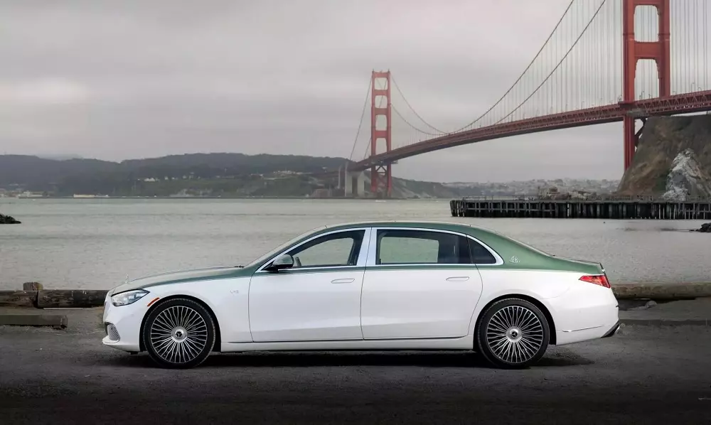 Mercedes-Maybach S680 Edition Emerald Isle sở hữu thân xe hai tông màu Mercedes-Maybach S680 Edition Emerald Isle sở hữu thân xe hai tông màu