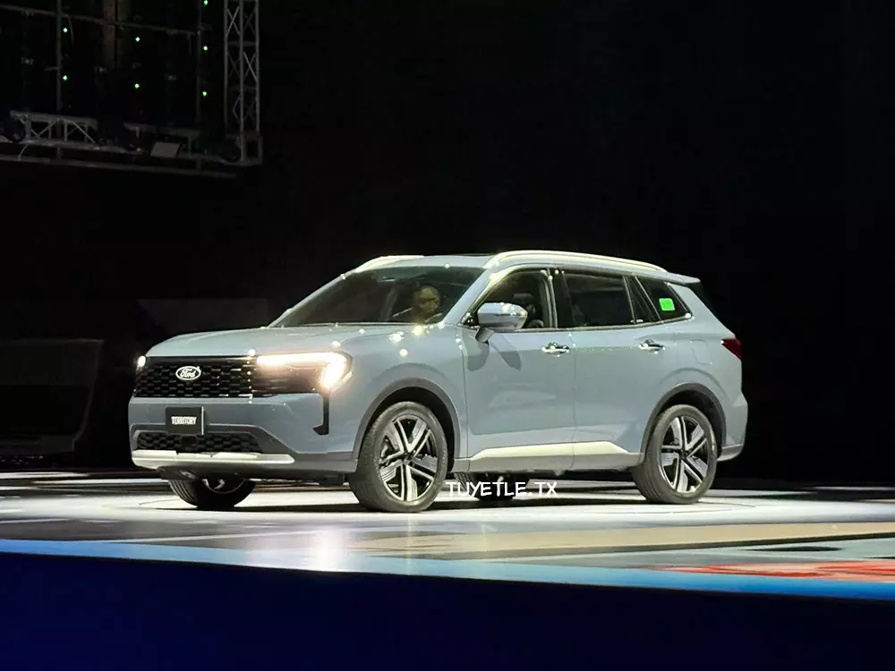 Ford Territory đời mới chính thức ra mắt Việt Nam, giá từ 762 triệu đồng, phả hơi nóng lên Mazda CX-5 Ford Territory đời mới chính thức ra mắt Việt Nam, giá từ 762 triệu đồng, phả hơi nóng lên Mazda CX-5