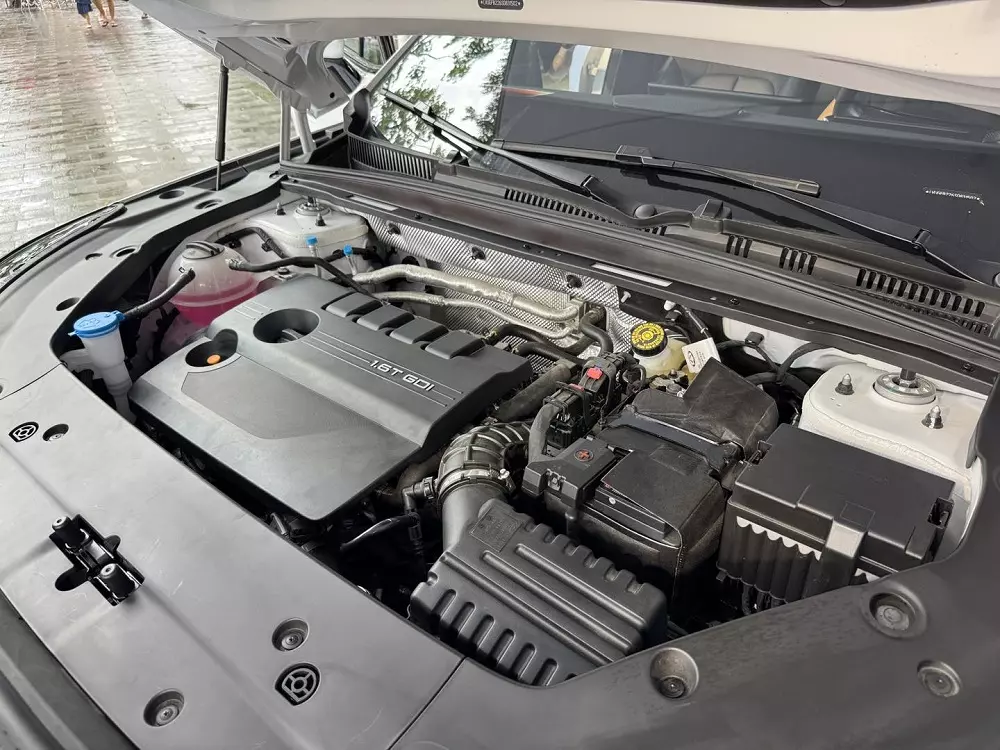 Chiếc Omoda C7 được trưng bày tại Hà Nội dùng động cơ xăng tăng áp 1.6L Chiếc Omoda C7 được trưng bày tại Hà Nội dùng động cơ xăng tăng áp 1.6L