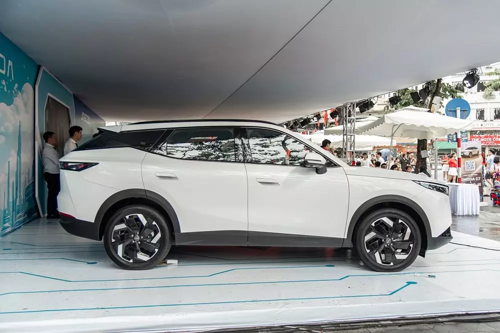 Omoda C7 sở hữu kích thước khá lớn trong phân khúc SUV cỡ C Omoda C7 sở hữu kích thước khá lớn trong phân khúc SUV cỡ C