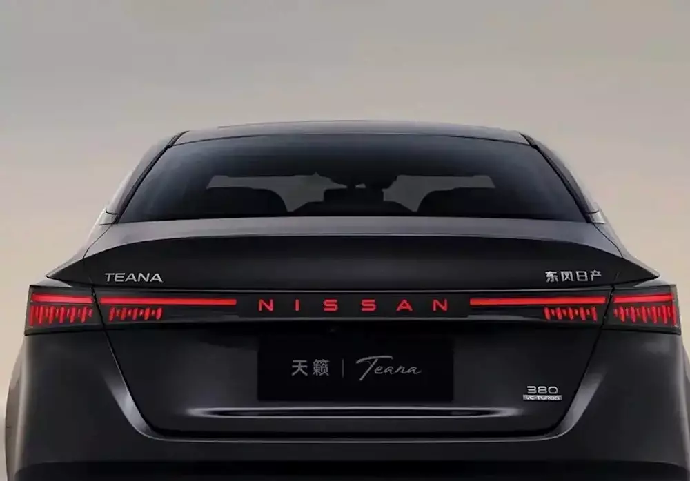 Thiết kế phía sau của Nissan Teana Plus gợi liên tưởng đến xe sang Audi Thiết kế phía sau của Nissan Teana Plus gợi liên tưởng đến xe sang Audi