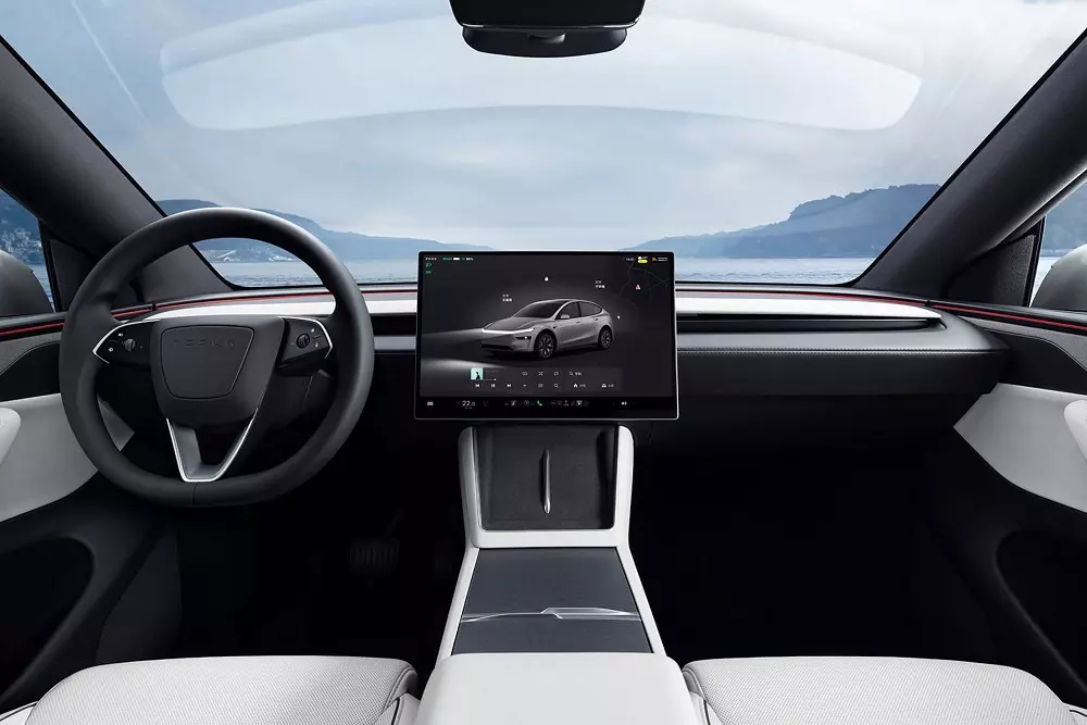 Khoang lái của Tesla Model Y L Khoang lái của Tesla Model Y L