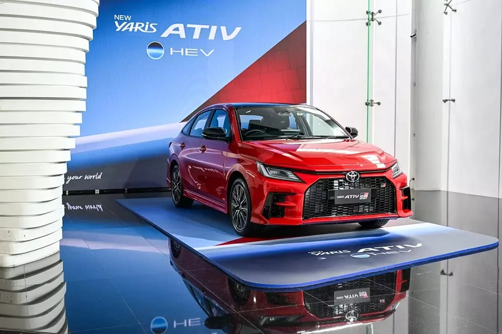 Toyota Vios Hybrid chính thức ra mắt Đông Nam Á, chỉ ngốn 3,4 lít/100 km Toyota Vios Hybrid chính thức ra mắt Đông Nam Á, chỉ ngốn 3,4 lít/100 km