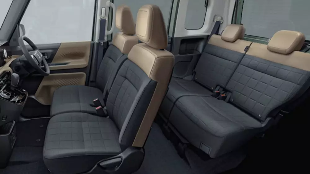 Khoang nội thất của Mitsubishi Delica Mini Khoang nội thất của Mitsubishi Delica Mini