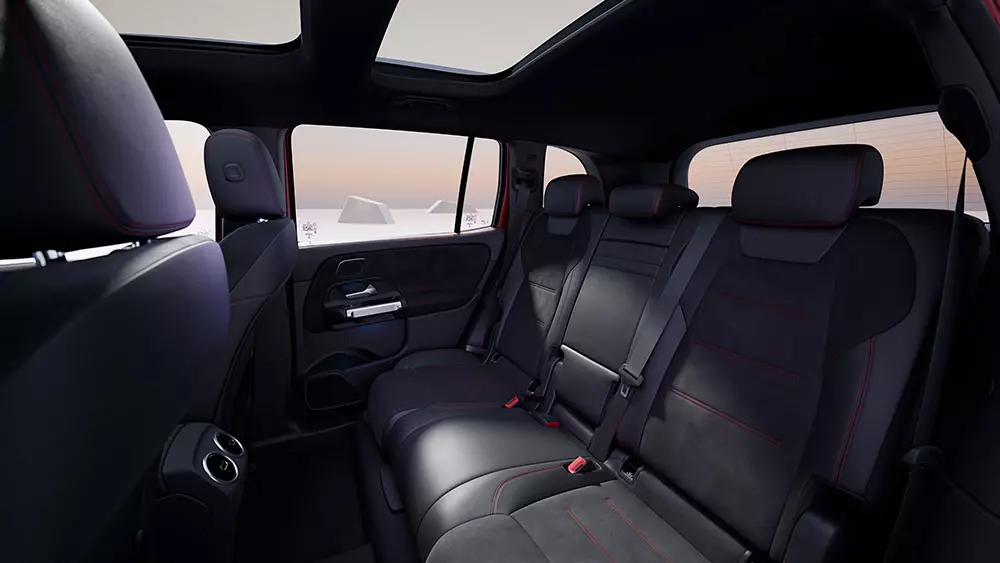 Hàng ghế sau của Mercedes-Benz EQB 250+ 2025 Hàng ghế sau của Mercedes-Benz EQB 250+ 2025