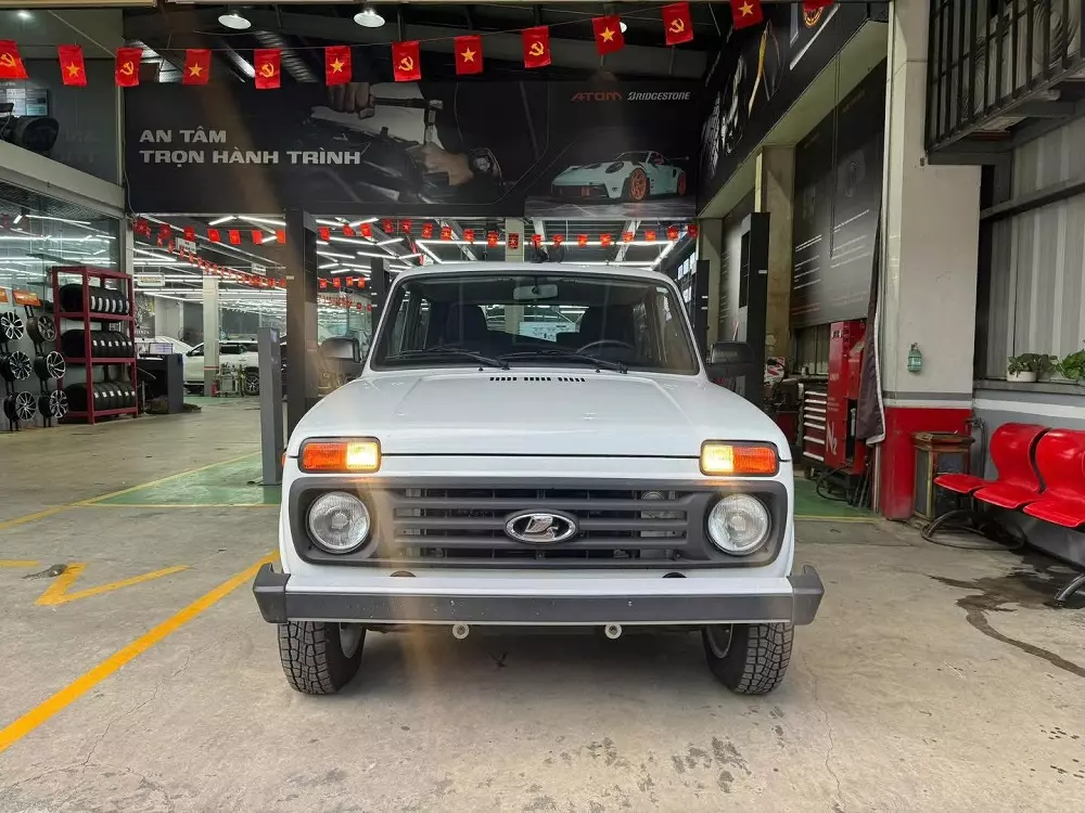 Bản tiêu chuẩn của Lada Niva Legend ở Nga thậm chí còn không có túi khí hay hệ thống cân bằng điện tử Bản tiêu chuẩn của Lada Niva Legend ở Nga thậm chí còn không có túi khí hay hệ thống cân bằng điện tử