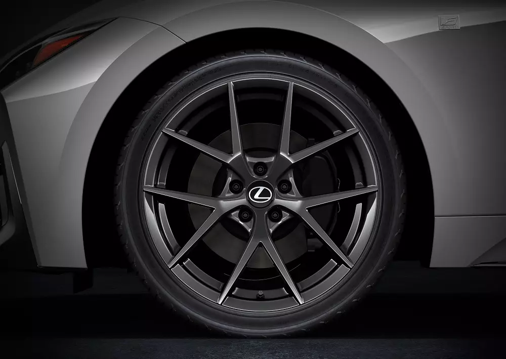 Mâm hợp kim 19 inch của Lexus IS F Sport 2026 Mâm hợp kim 19 inch của Lexus IS F Sport 2026