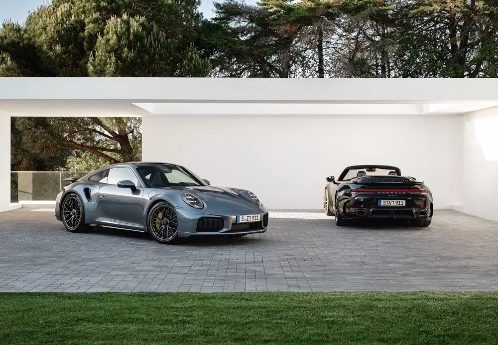 Porsche 911 Turbo S 2026 có phiên bản copupe và mui trần Porsche 911 Turbo S 2026 có phiên bản copupe và mui trần