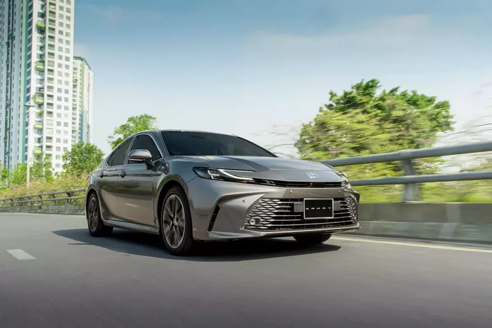 Toyota Camry được ưu đãi gần 80 triệu đồng trong tháng 10