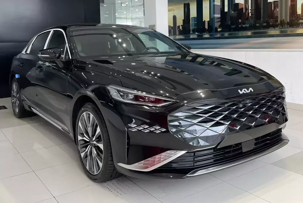 Chiếc Kia K8 này là xe hybrid Chiếc Kia K8 này là xe hybrid