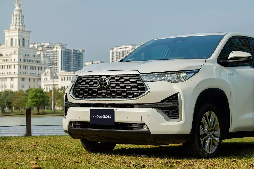 Sở hữu mẫu xe mang mệnh trụ cột, Innova Cross được nhiều khách hàng săn đón Sở hữu mẫu xe mang mệnh trụ cột, Innova Cross được nhiều khách hàng săn đón