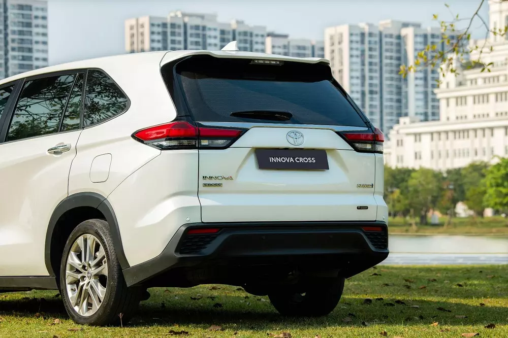 Sở hữu mẫu xe mang mệnh trụ cột, Innova Cross được nhiều khách hàng săn đón Sở hữu mẫu xe mang mệnh trụ cột, Innova Cross được nhiều khách hàng săn đón
