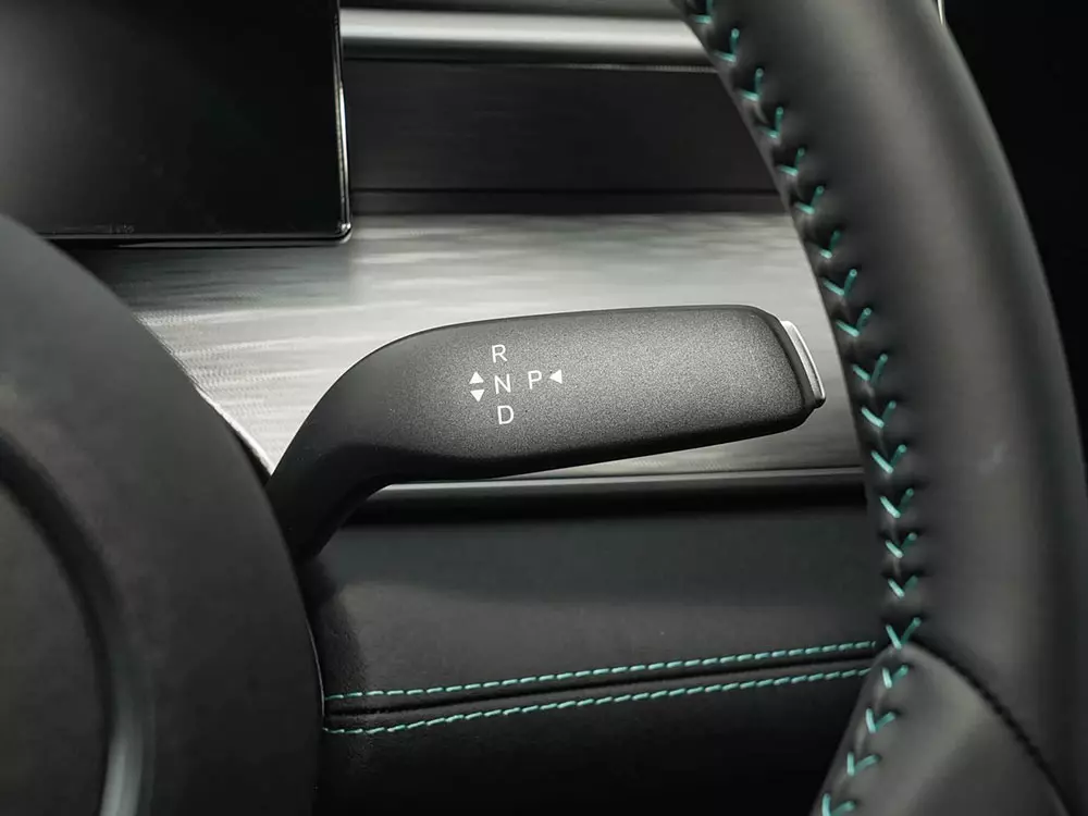 Cần số của BYD Seal 05 2026 được chuyển lên vị trí cột lái Cần số của BYD Seal 05 2026 được chuyển lên vị trí cột lái