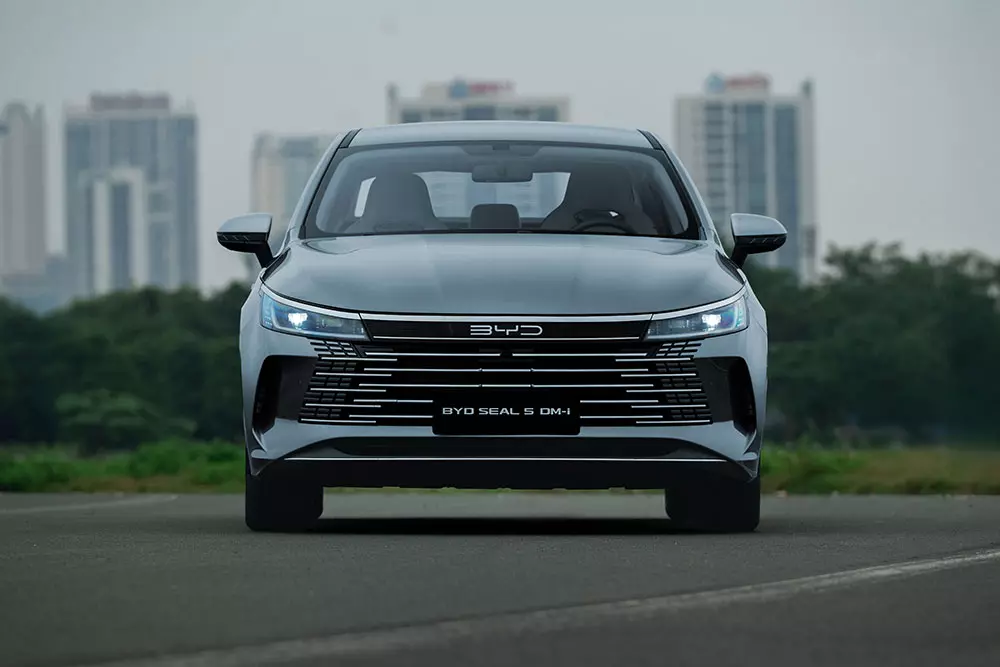 BYD Seal 5 khi nhìn trực diện BYD Seal 5 khi nhìn trực diện