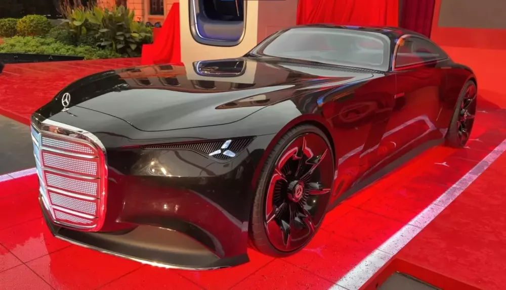 Mercedes-Benz Vision Iconic được trang bị đèn pha LED hình ngôi sao 3 cánh Mercedes-Benz Vision Iconic được trang bị đèn pha LED hình ngôi sao 3 cánh