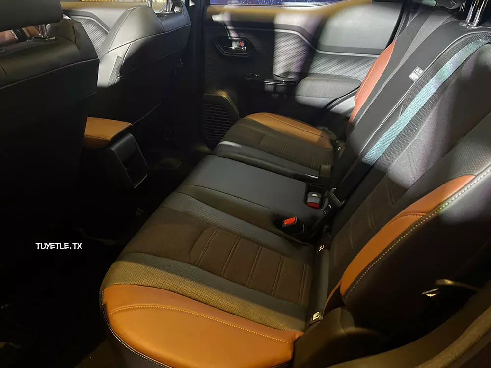 Hàng ghế sau của Suzuki e Vitara Hàng ghế sau của Suzuki e Vitara