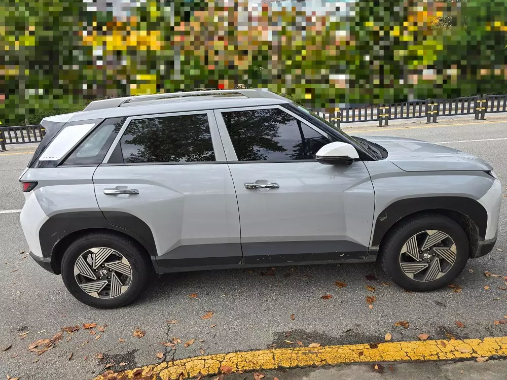 Hyundai Venue 2026 nhìn từ bên sườn Hyundai Venue 2026 nhìn từ bên sườn