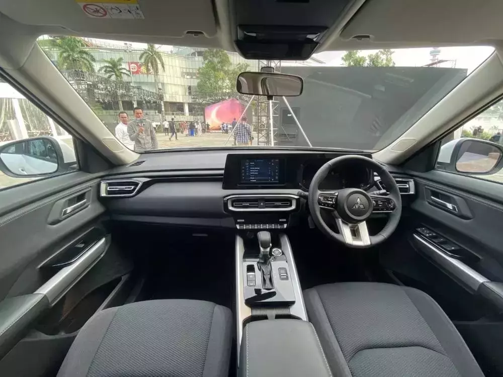 Nội thất của Mitsubishi Destinator ở Indonesia Nội thất của Mitsubishi Destinator ở Indonesia