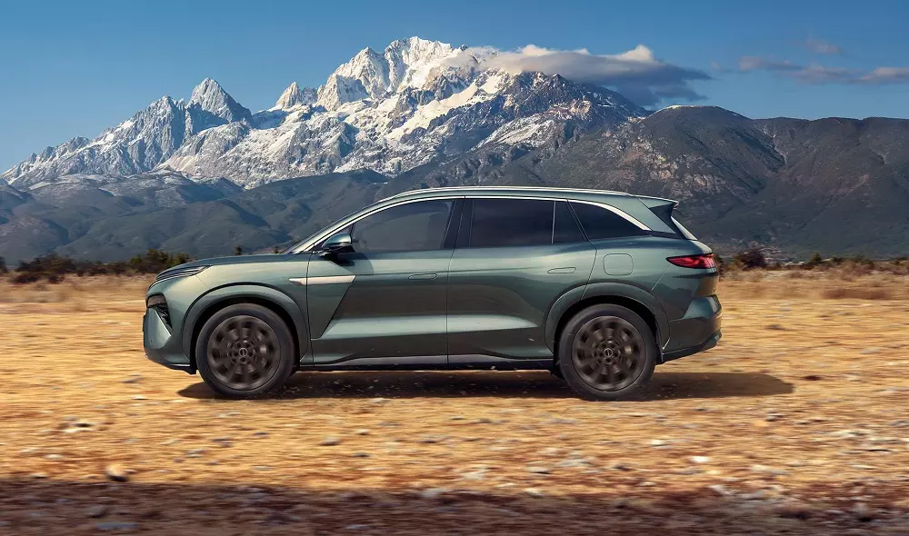 BYD Atto 8 là đối thủ của Hyundai Palisade và Ford Explorer. BYD Atto 8 là đối thủ của Hyundai Palisade và Ford Explorer.