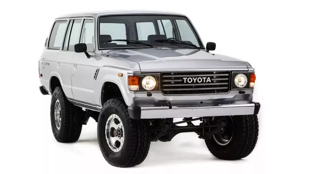 Toyota hồi sinh huyền thoại Land Cruiser FJ60 với bất ngờ lớn nằm bên dưới nắp ca-pô Toyota hồi sinh huyền thoại Land Cruiser FJ60 với bất ngờ lớn nằm bên dưới nắp ca-pô