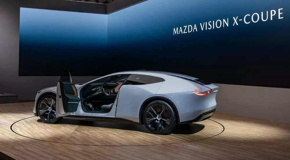 Mazda Vision-X Coupe dùng hệ truyền động PHEV Mazda Vision-X Coupe dùng hệ truyền động PHEV