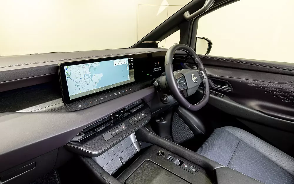 Nissan Elgrand 2026 sở hữu 2 màn hình cỡ lớn trên mặt táp-lô Nissan Elgrand 2026 sở hữu 2 màn hình cỡ lớn trên mặt táp-lô