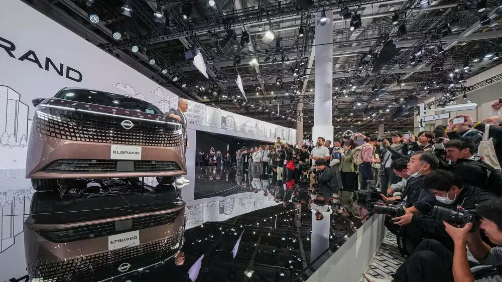 Nissan Elgrand 2026 ra mắt, cạnh tranh với chuyên cơ mặt đất Toyota Alphard Nissan Elgrand 2026 ra mắt, cạnh tranh với chuyên cơ mặt đất Toyota Alphard