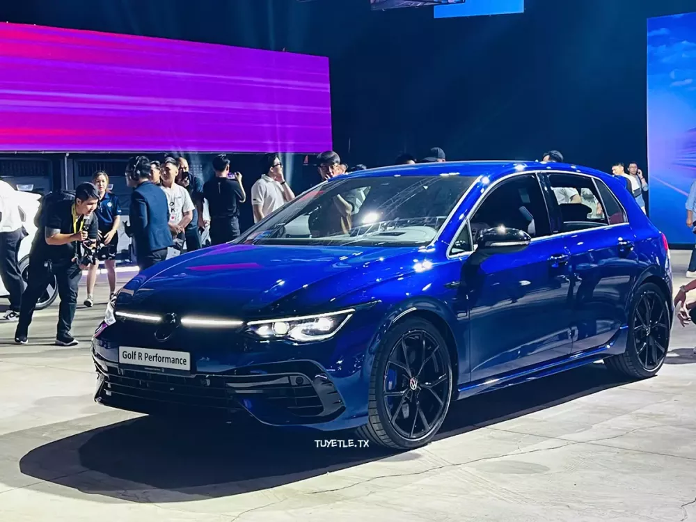 Volkswagen Golf R Performance 4Motion Volkswagen Golf R Performance 4Motion