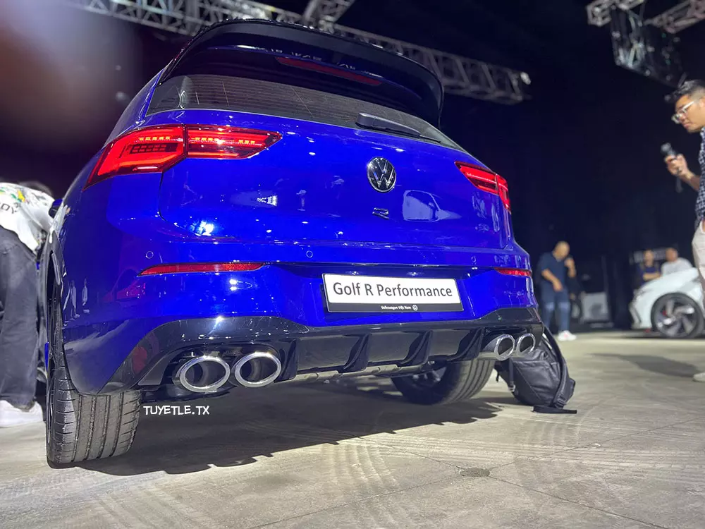 Thiết kế phía sau của Volkswagen Golf R Performance 4Motion Thiết kế phía sau của Volkswagen Golf R Performance 4Motion