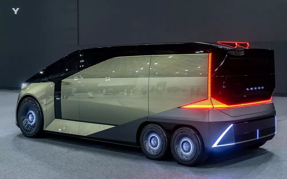 Thiết kế 6 bánh có thể được giữ nguyên trên phiên bản thương mại của Lexus LS Concept