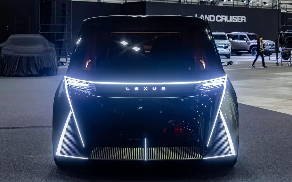 Lexus LS Concept sở hữu hệ thống đèn bắt mắt