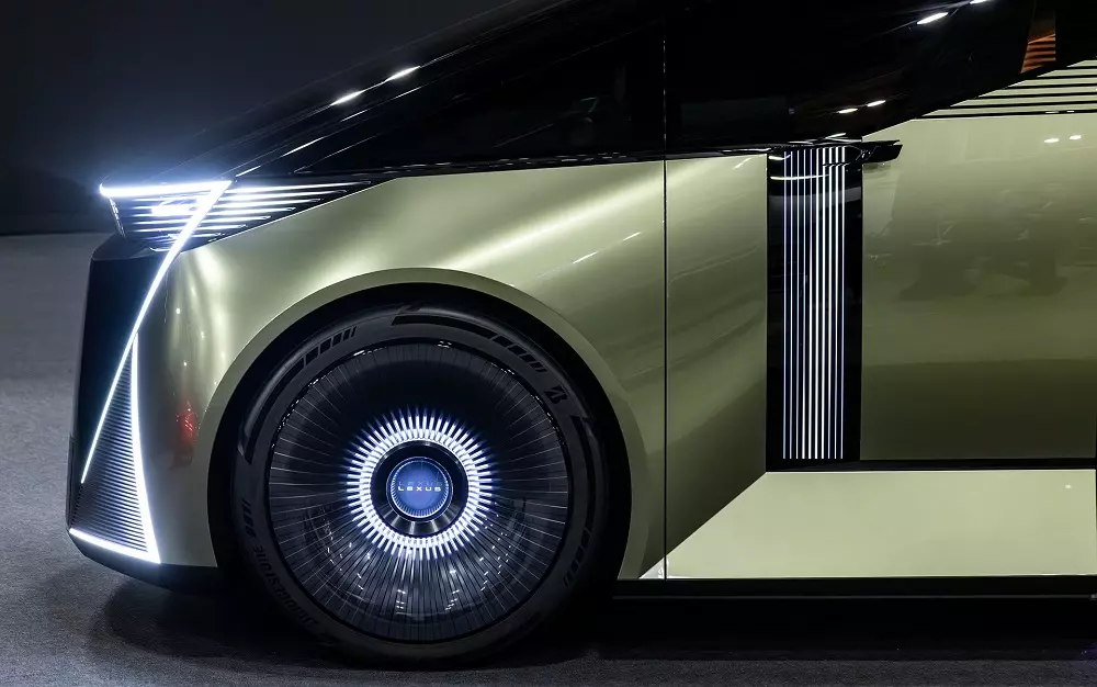 Bánh trước của Lexus LS Concept